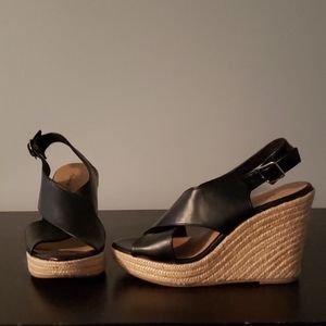 Black wedges